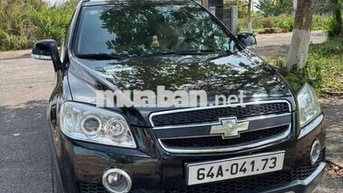 Chevrolet Captiva 7 chỗ số tự động dầu màu đen