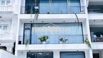 🔥CHO THUÊ MẶT TIỀN PHỔ QUANG * NGANG 8M, HẦM TRỆT 3 LẦU 