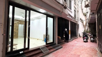 Cần bán nhà Võ Chí Công thang máy, 33m, 6T, 10.4 tỷ