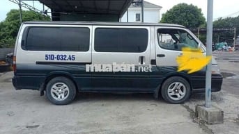 Toyota Hiace đầu 2002 Ghi Xanh 6 chỗ 27 vạn