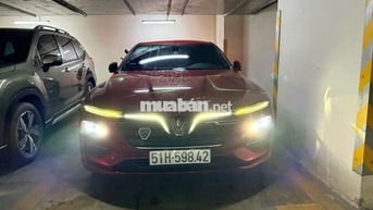 VinFast LuxA Premium 2019 Đỏ