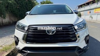 Innova Venturer 2022 trắng ngọc trai chính chủ