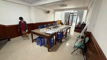 NHÀ NGUYÊN CĂN CHO THUÊ 4PN , 4WC KHÉP KÍN