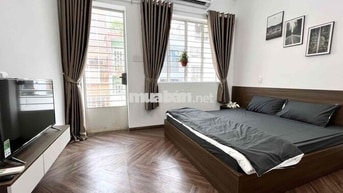 Sắp trống căn 1 phòng ngủ, ban công, thang máy, tiện đi lại trung tâm