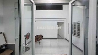 Cho Thuê Nhà Ngay Đại Học Công Thương - DT 4x20m 1 Trệt 1 Lửng 3Pn
