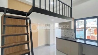 phòng có gác ở Quận 4 cửa sổ trời rộng thoáng mới xây