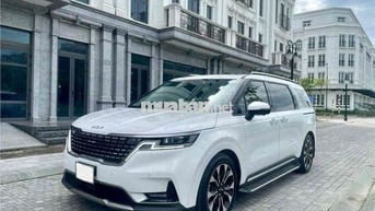 KIA Carnival 2.2D Signature 2022 Trắng 6.8 vạn km