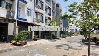 CẦN BÁN GẤP ĐẤT&NHÀ NẰM TRONG KDC-SỔ HỒNG RIÊNG