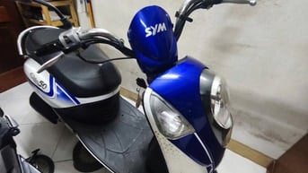 CẦN BÁN XE MÁY SYM MÀU TRẮNG, XE ĐI ÍT, CÒN MỚI