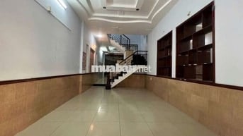 cho thuê nhà đúc 4 lầu hẻm xe hơi lê văn thọ Gò Vấp 4 x16 giá 16tr