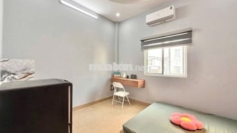 PHÒNG THOÁNG - TIỆN NGHI GẦN CÔNG VIÊN LÀNG HOA