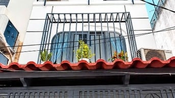 Nhà mới, hẻm Nhiêu Tứ, 3Tầng,2PN, khu dân trí, gần Phố ẩm thực, tr học