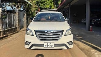 Toyota Innova 2015 7 chỗ màu Trắng