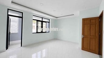 Cho thuê nhà đường Đặng Thuỳ Trâm, p13, BT. DT 5,5x14m. Giá 22tr/tháng