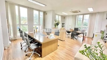 Cho thuê văn phòng tại Giang Văn Minh sàn 65m2 đẹp mới 100% giá rẻ