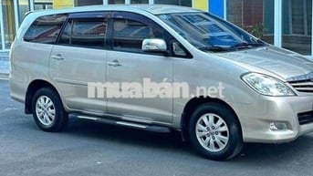 Toyota Innova XS 2010 Vàng cát
