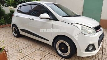 Hyundai i10 1.0 Tự Động 2015 Trắng