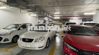 Toyota Corolla Altis Trắng 5 chỗ