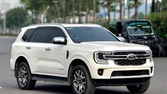 Ford Everest Titanium 1 cầu 2022 Trắng 4.9 vạn mil