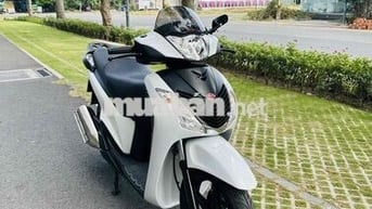 Honda SH150i Trắng