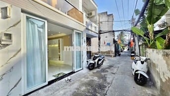 nhà mặt tiền đường hẻm 3 tỷ 900 triệu