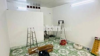 PHÒNG MỚI _ Có máy lạnh, Nhà xe _ Gần Ngã tư ga