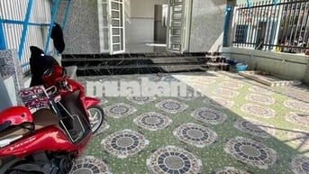 Cho thuê nhà mới DT 7x22  có 2 phòng và sân trước rộng rãi gần khu côn
