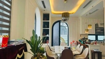 HOT ! Căn Liền kề Sao Biển, Vị trí đẹp, đang ở. Giá 15,5 tỷ có TL