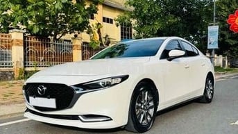 Mazda 3 Luxury 2023 Trắng 19.000km