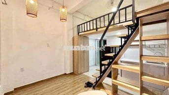 DUPLEX BAN CÔNG - NGAY ĐH UEF, HỒNG BÀNG, HUTECH- TIỆN QUA Q1