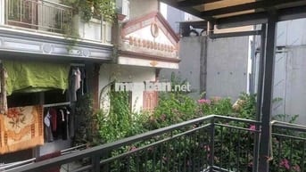 8tr - Cho thuê nhà Nguyễn Văn Cừ, 50m x 3 tầng. 3pn. full đồ