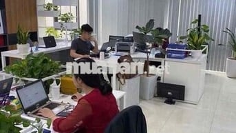 Tòa nhà văn phòng 5 tầng, thang máy, mặt phố Lý Sơn – Long Biên