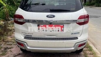 Ford Everest Titanium 2.0L  2022 Trắng Tự động
