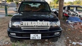 Toyota Land Cruiser Đen 8 chỗ Xăng