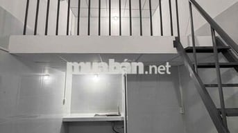Phòng rộng 24m2 Hẻm 11, Nguyễn Văn Linh. Kế bên Khu CBGV
