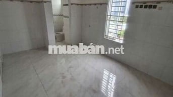 Phòng sang đep 20m2 giá rẻ nhà mặt tiền đường