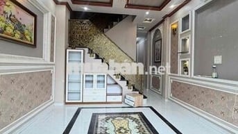 Nhà trệt lầu nguyên căn 2phòng sẵn 3máy lạnh gần ĐH FPT, Bệnh Viện Nhi