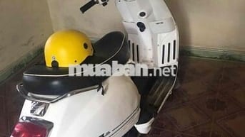 Piaggio Vespa Trắng