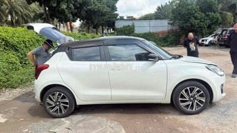 Suzuki Swift 1.2L 2023 Thái Lan 4.000km Trắng