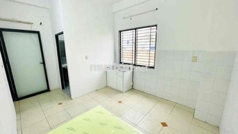PHÒNG TRỌ giá rẻ có cửa sổ trời - sẵn máy lạnh, nệm sát Cầu Chà Và Q5