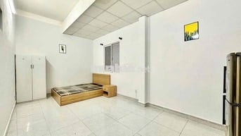 STUDIO FULL NỘI THẤT RỘNG - XA BẾP GẦN ĐẠI HỌC VĂN HIẾN