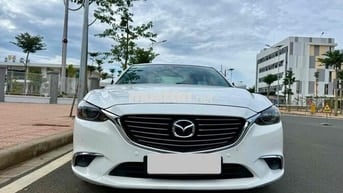 Mazda 6 2.0 Premium 2017 Trắng 10 vạn km