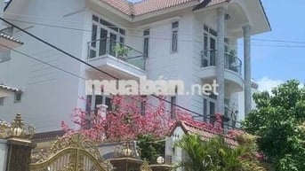 Cho thuê biệt thự 3 tầng 10×19 full nội thất ngay An Dương Vương
