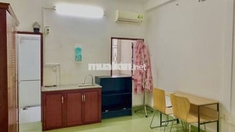 Phòng BÌNH THẠNH trước nhà là công viên, ở được 3-4 người, CHÍNH CHỦ