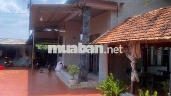 Eaning Cukuin Nhà Vườn 2900m2 tc400 2 tỷ 600 triệu nhà mới view hồ