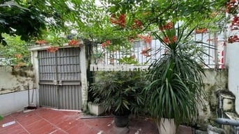 Cho thuê nhà riêng ngõ 508 Lạc Long Quân đối diện Lotte
