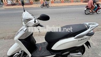 Honda Lead Trắng
