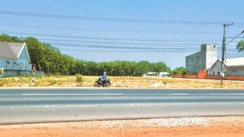 KẸT TIỀN BÁN 225M2 ĐẤT T.CƯ MT ĐƯỜNG NHỰA SÁT CHỢ, TR.HỌC. GIÁ 165TR