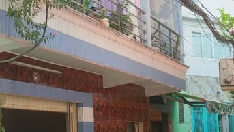 Nhà Bán : 71/1A Bình Thới P.11 Q.11 Tp.HCM - dt:6,3x10,8m nở hậu 9,1m