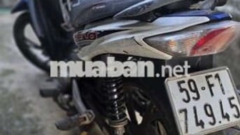 Yamaha Sirius Xanh Đen Trắng